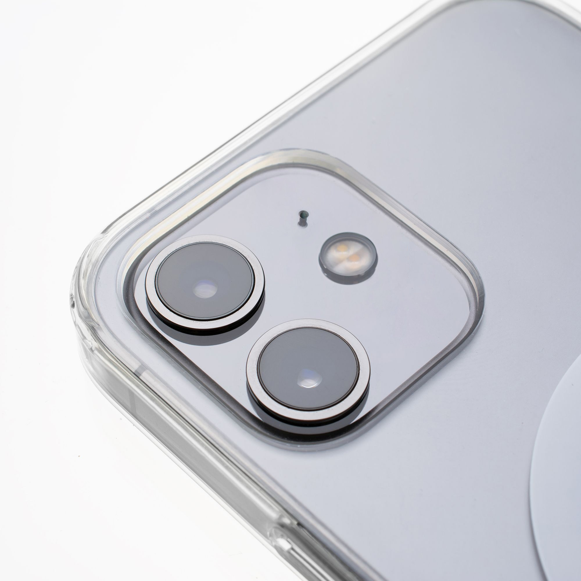 Hybrydowe etui od marki Fixed z serii MagPure z MagSafe dla Apple iPhone 11